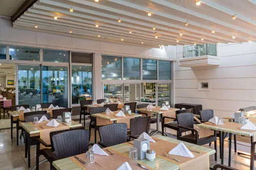 Sealife Family Resort Hotel Restauration Photos