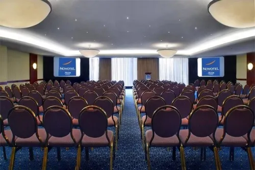 Novotel Toronto North York Business Facilities Photos