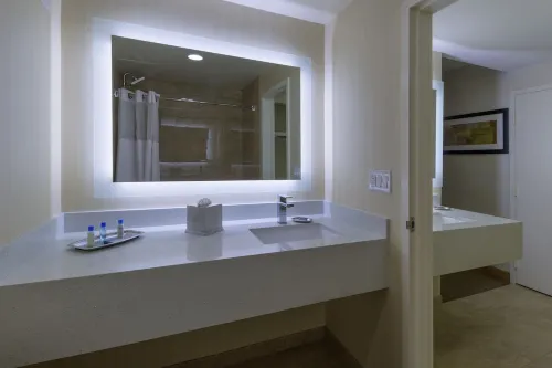 Best Western Plus Carriage Inn Rooms Photos