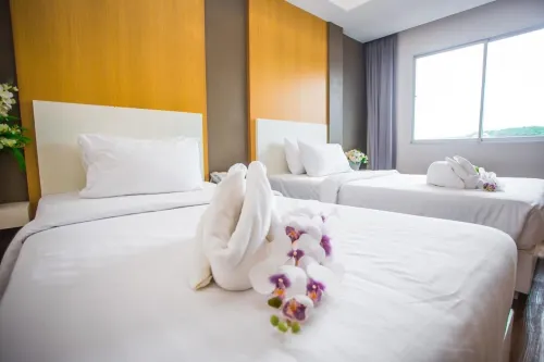 New Travel Lodge Hotel Huoneet Photos