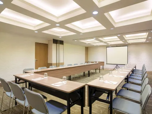 Tamarin Hotel Jakarta Manage by Vib Hospitality Management Fasilitas Bisnis Photos