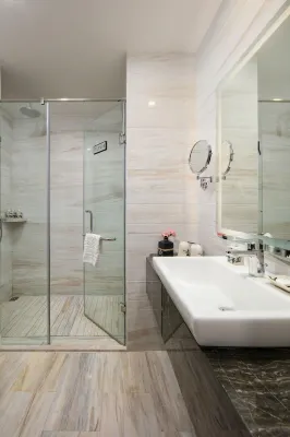 The Oriental Jade Hotel Rooms Photos