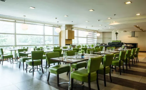 The Linden Suites Restauration Photos