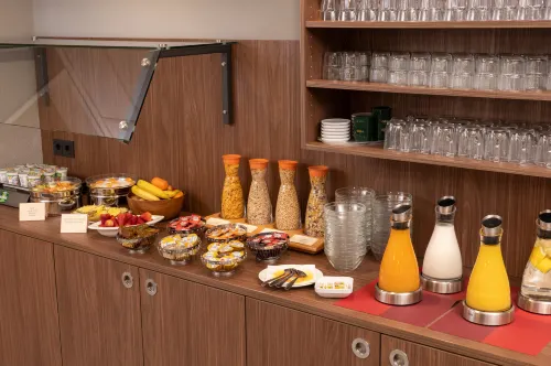 Best Western Comfort Business Hotel Düsseldorf-Neuss Mahlzeiten Photos