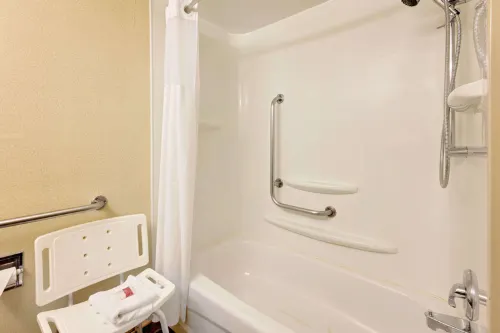 Ramada by Wyndham Pinewood Park Resort North Bay Chambres Photos