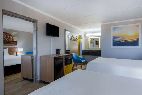 Days Inn & Suites by Wyndham Fort Bragg/Cross Creek Mall Rooms Photos
