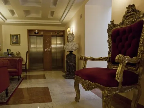 Aurelius Art Gallery Hotel Public Areas Photos