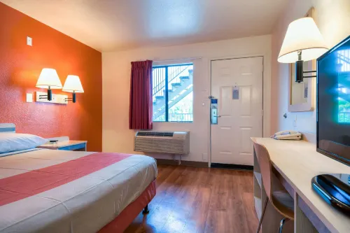 Motel 6 Escondido, CA Photos