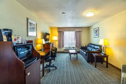 Quality Inn & Suites Yorkton Kamar Photos