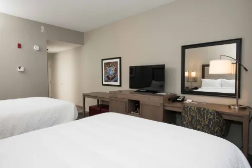 Hampton Inn & Suites by Hilton Thunder Bay Huoneet Photos