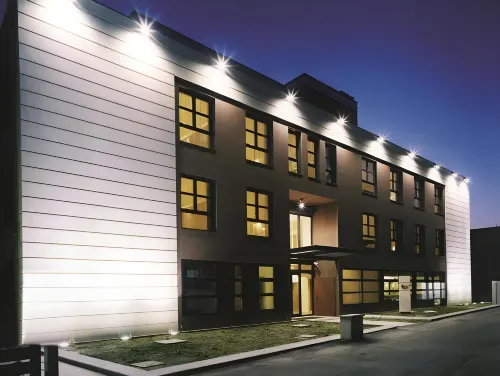HC3 Hotel Exterior Photos