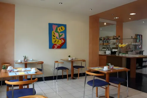 Hotel Niederräder Hof Mahlzeiten Photos