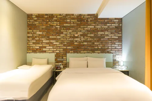 SR Design Hotel Rooms Photos
