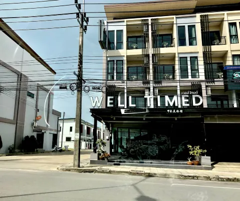 Well Timed Hotel Eksterior Photos
