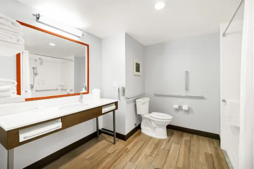 Hampton Inn and Suites by Hilton Logan Rooms Photos