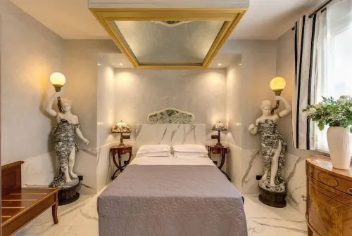 Aurelius Art Gallery Hotel Rooms Photos