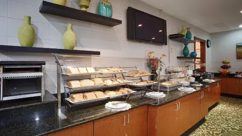 Best Western Plus Atlantic Beach Resort Dining Photos