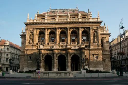 Ibis Budapest Heroes Square Рядом с отелем Photos