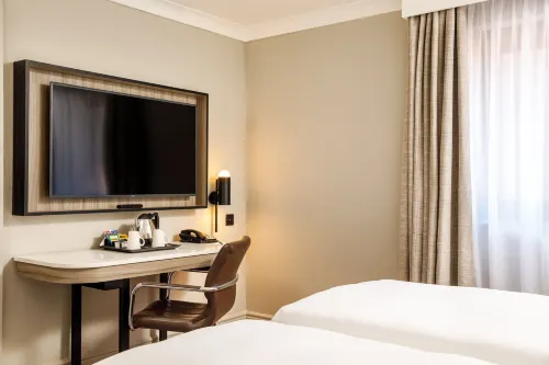 Delta Hotels by Marriott Warwick Rooms Photos