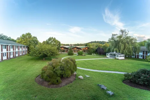 Sleepy Hollow Hotel & Conference Center Außen Photos