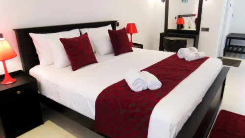 Airport Faith Hotel Huoneet Photos