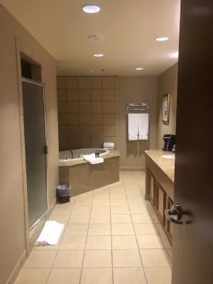 South Point Hotel Casino-Spa Rooms Photos