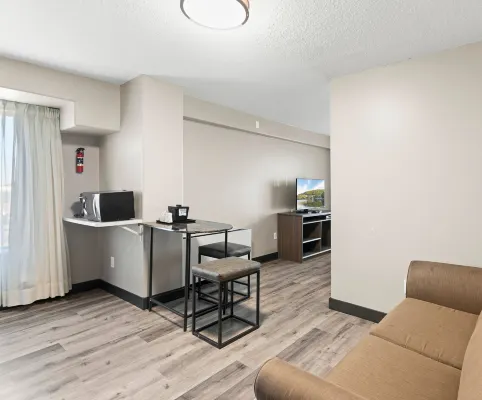 Travelodge Hotel by Wyndham Saskatoon Chambres Photos