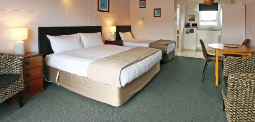 289 Midway Motel Photos