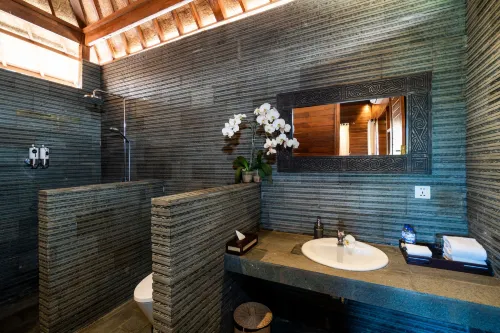 Royal Retreat Villa's Lembongan Rooms Photos
