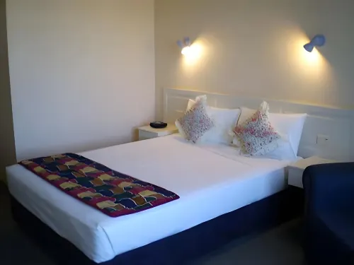 Excelsior Motor Inn Rooms Photos