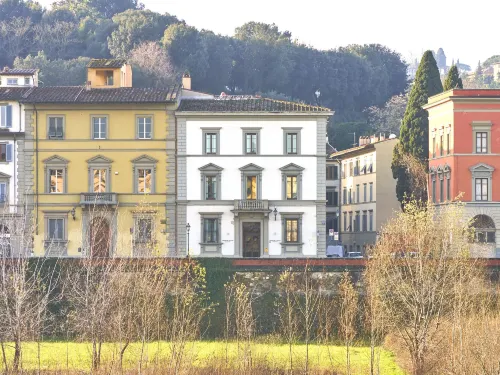 Serristori Palace Residence Exterior Photos