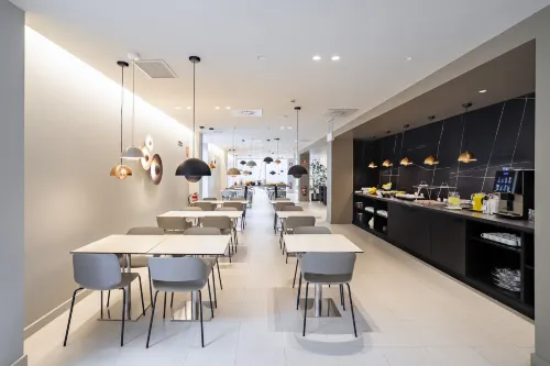 Holiday Inn Express Pamplona Restauration Photos