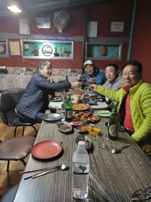 Harry Guest House & Restaurant Makanan Photos