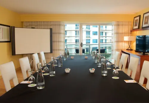 Cadillac Hotel & Beach Club, Autograph Collection Business Facilities Photos