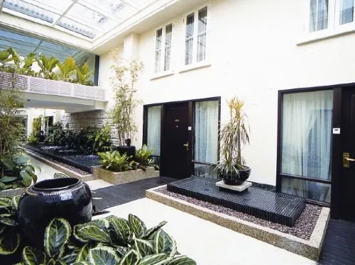 Village Hotel Albert Court by Far East Hospitality Extérieur Photos