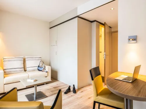Ibis Styles Brussels Centre Stephanie Rooms Photos