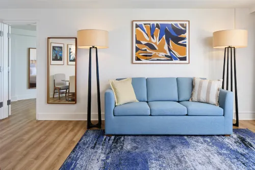 Hyatt Regency Waikiki Beach Resort & Spa Rooms Photos