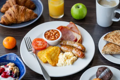 Holiday Inn Express Cambridge-Duxford M11, Jct.10 تناول الطعام Photos