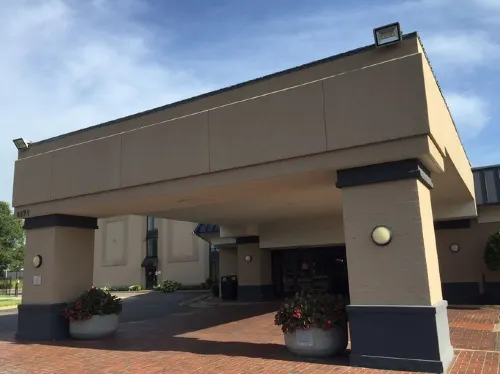 Travelodge by Wyndham Memphis Airport/Graceland Exterior Photos