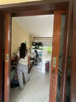 Sari Buana Bed & Breakfast Kamar Photos