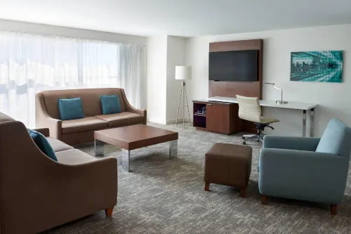 Toronto Marriott City Centre Hotel Featured Photos