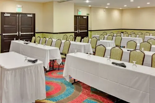 Holiday Inn & Suites Anaheim (1 Blk/Disneyland®) Business Facilities Photos