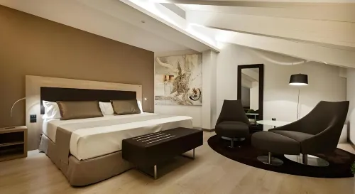 Catalonia Plaza Mayor Rooms Photos