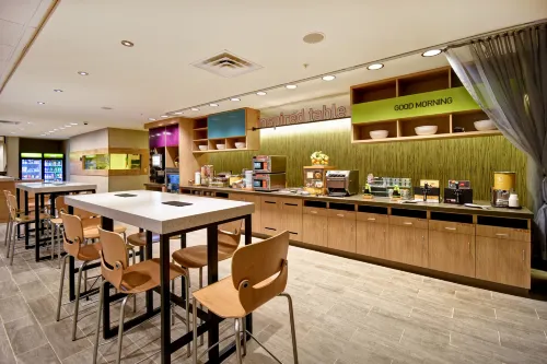 Home2 Suites by Hilton Amherst Buffalo Dining Photos