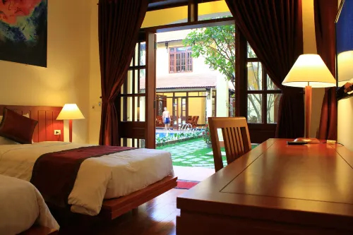 The Earth Villa Kamar Photos