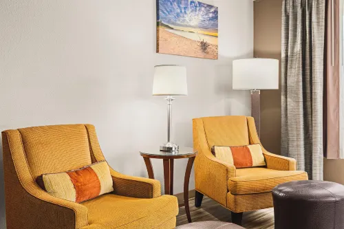 The Ashley Inn & Suites Rooms Photos