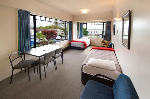 Ambassador Thermal Motel Rooms Photos