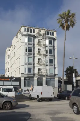 Air Venice on the Beach Exterior Photos