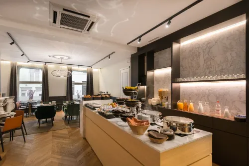 Hotel Acacia Dining Photos