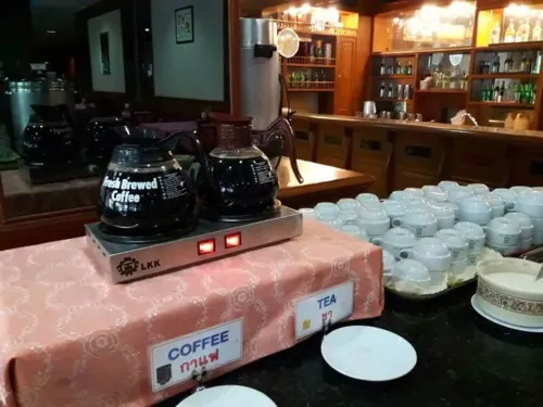 Royal Palace Hotel Dining Photos